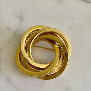 Vintage Stylish Gold Interwoven Brooch